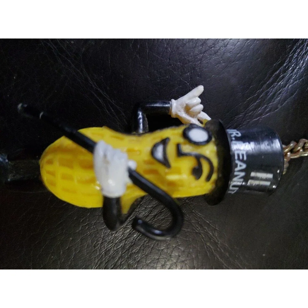 Vintage Keychain MR. PEANUT W/Cane & Top Hat Key Ring Fob Planters Peanut
